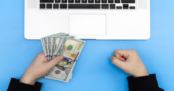 3 Ways To Make Money From Working At Home With Coastal Vacations And A Blog